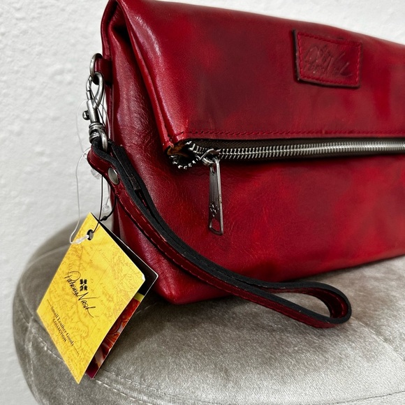 Patricia Nash NWT Wristlet Clutch Folding Expandable Ruby Red Leather VALERIE - Picture 5 of 11
